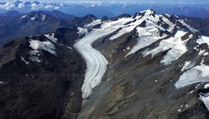 En la figura se puede apreciar un glaciar de montaña.